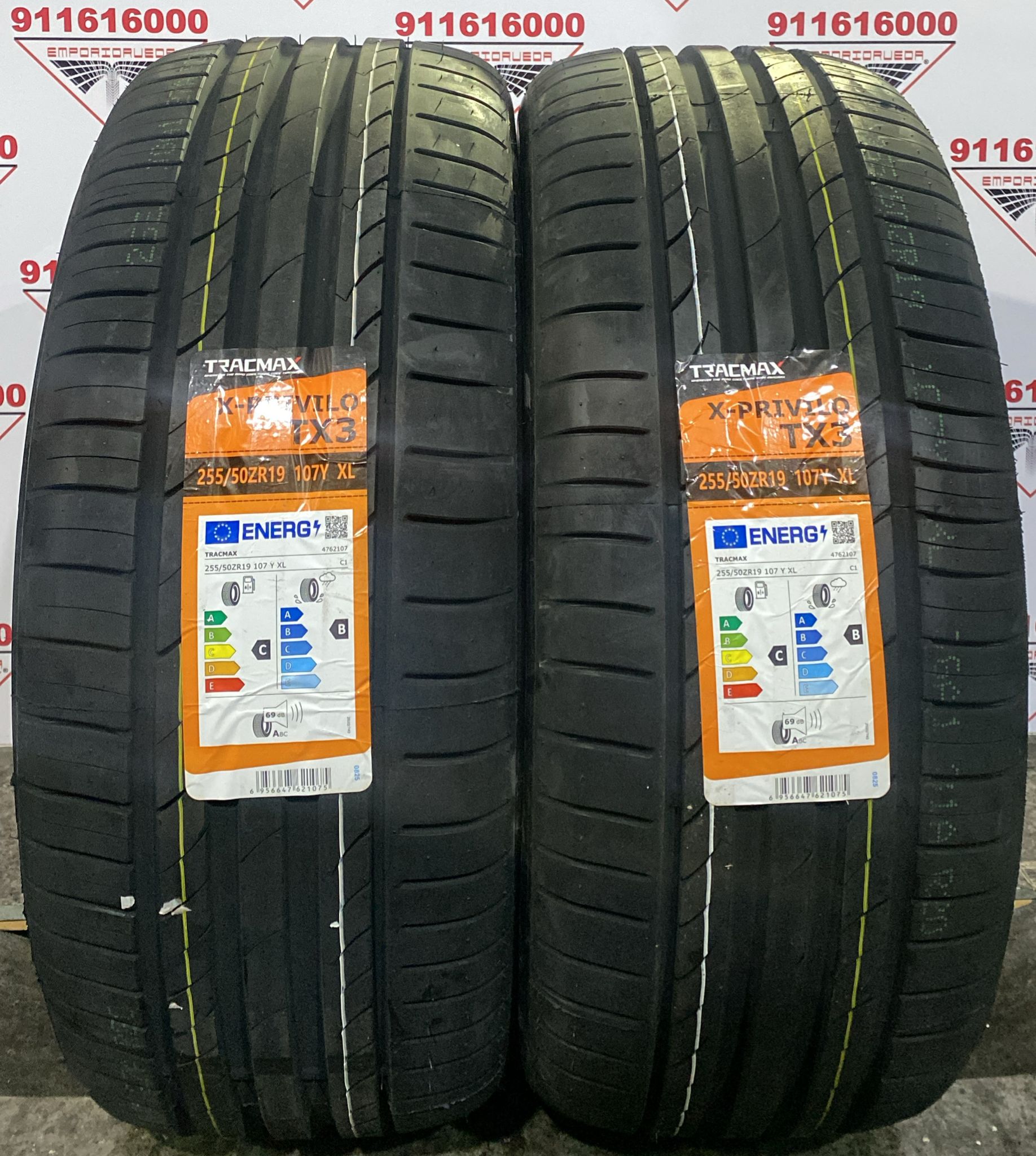 TRACMAX  255/50 R19 107 Y